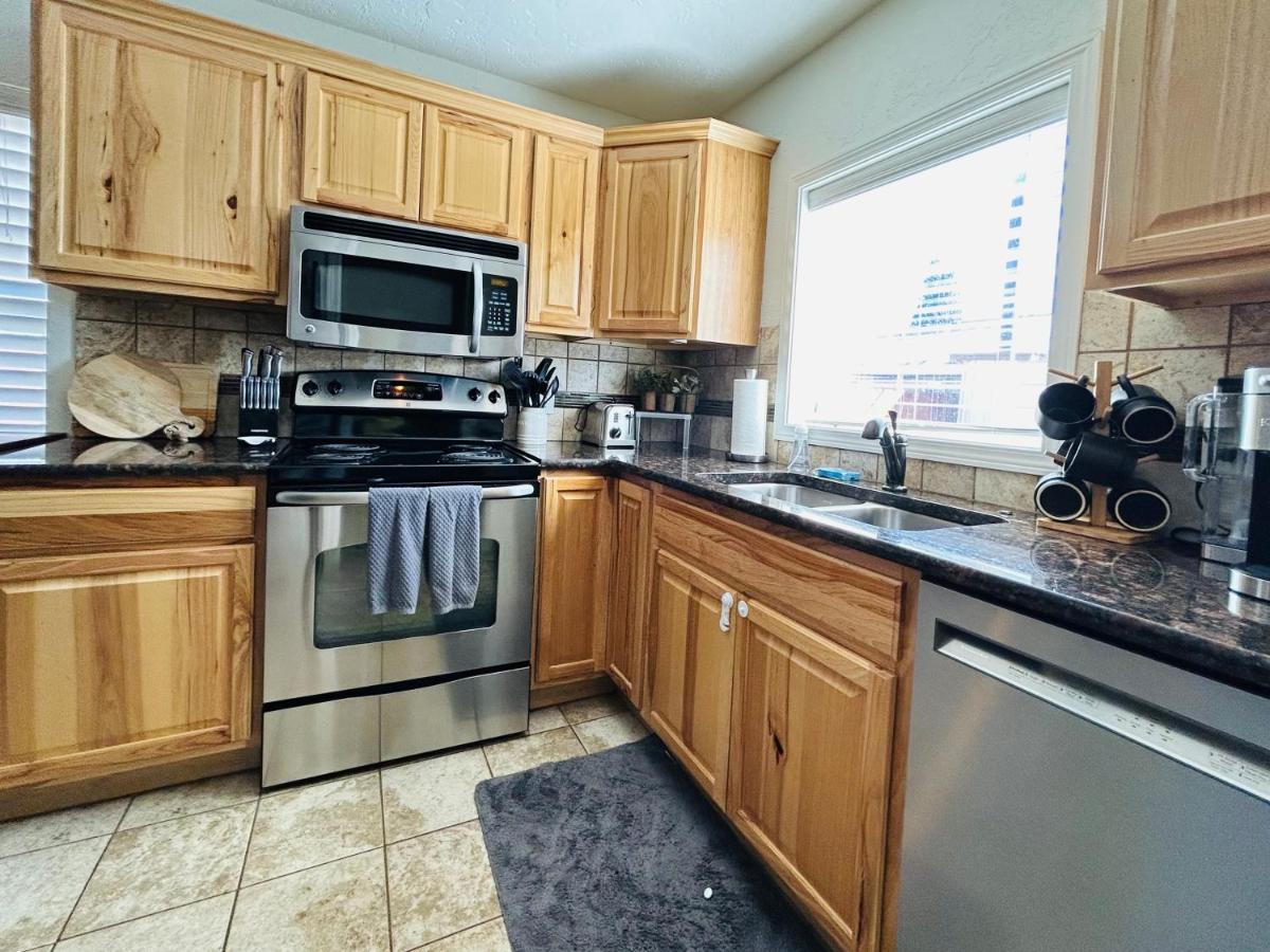 Home Sweet Idahome, Feels Like Home With All The Decor You Wish You Could Afford King Bed In Master, Fully Fenced Dog Friendly Yard, A Few Blocks From Bsu And Downtown Boise, Your Perfect Stay! Kültér fotó