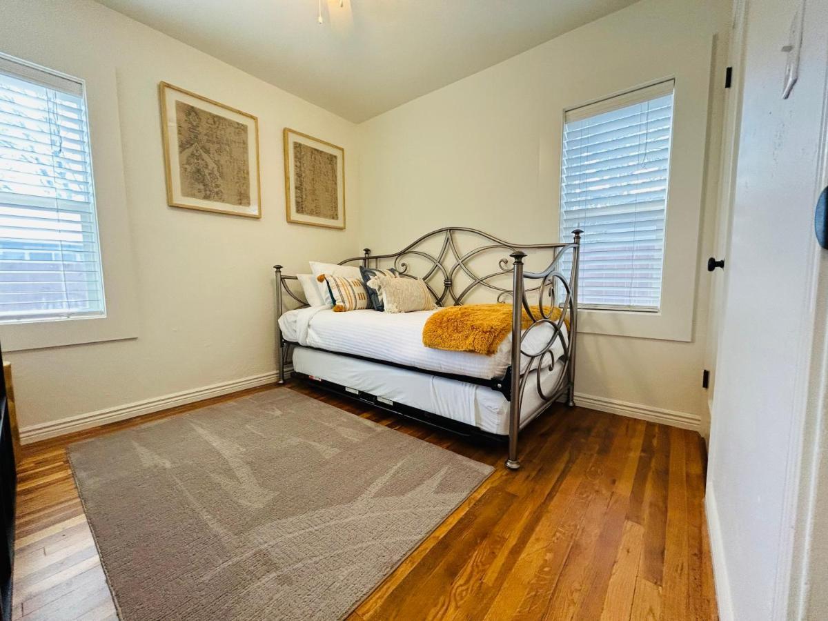 Home Sweet Idahome, Feels Like Home With All The Decor You Wish You Could Afford King Bed In Master, Fully Fenced Dog Friendly Yard, A Few Blocks From Bsu And Downtown Boise, Your Perfect Stay! Kültér fotó